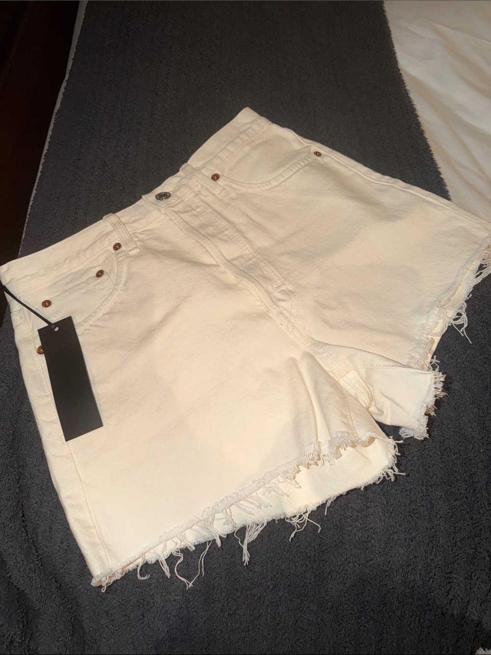 Jenni Kayne collab with Re done cream denim shorts size 27